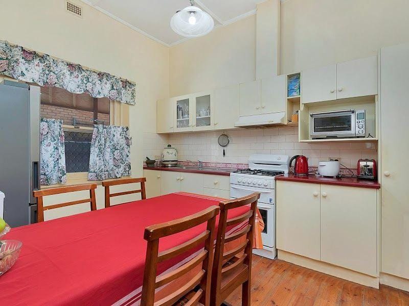 3BR Guest House near Adelaide CBD Joslin 5070 Bed and Breakfast in Adelaide