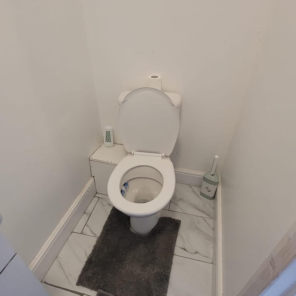 3 Bedroom house Abbey wood London Apartment in Scotland