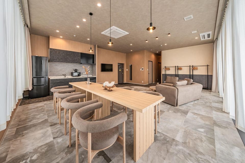 Living room, Dining area