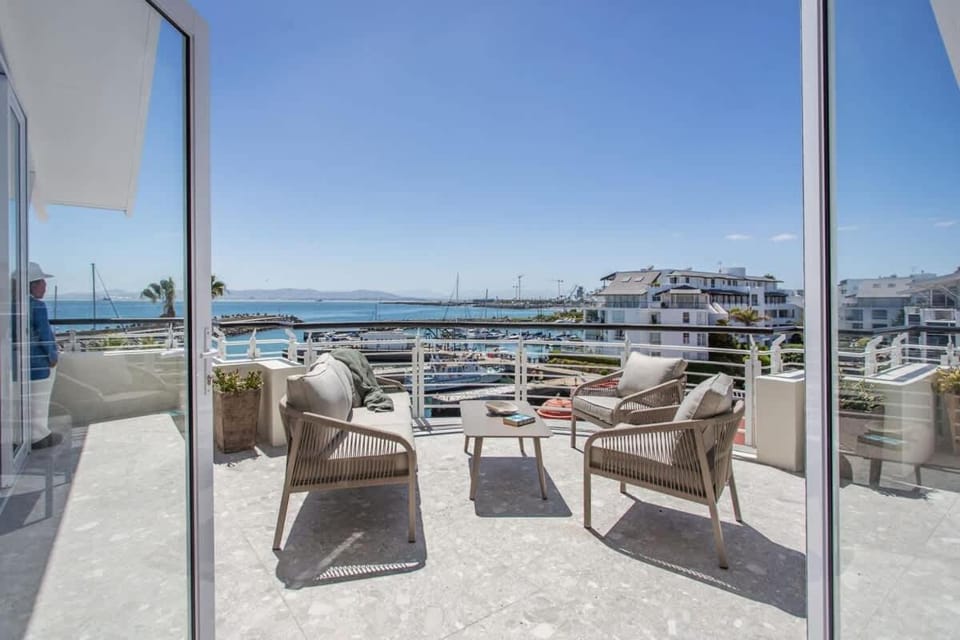 Granger Infinite Views Apartment in Cape Town