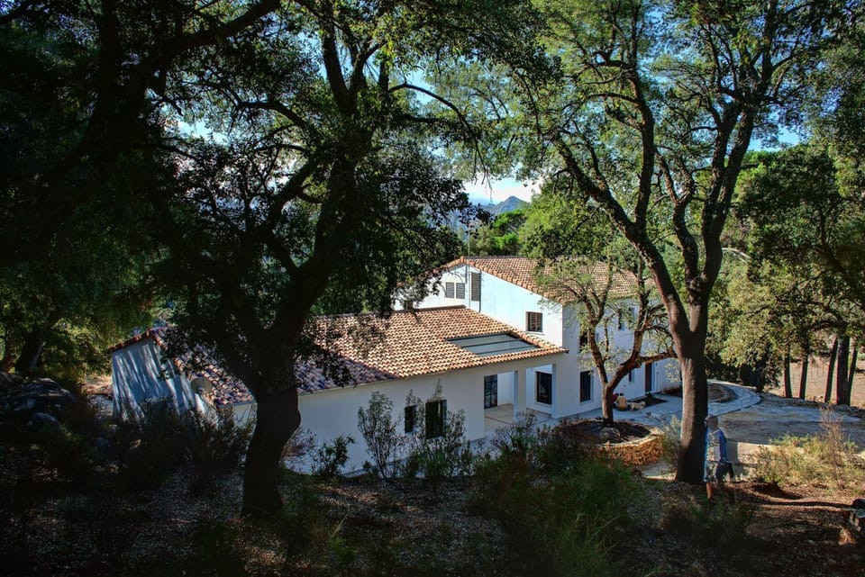 Off site, Natural landscape, Activities, Bird's eye view, Hiking, Mountain view