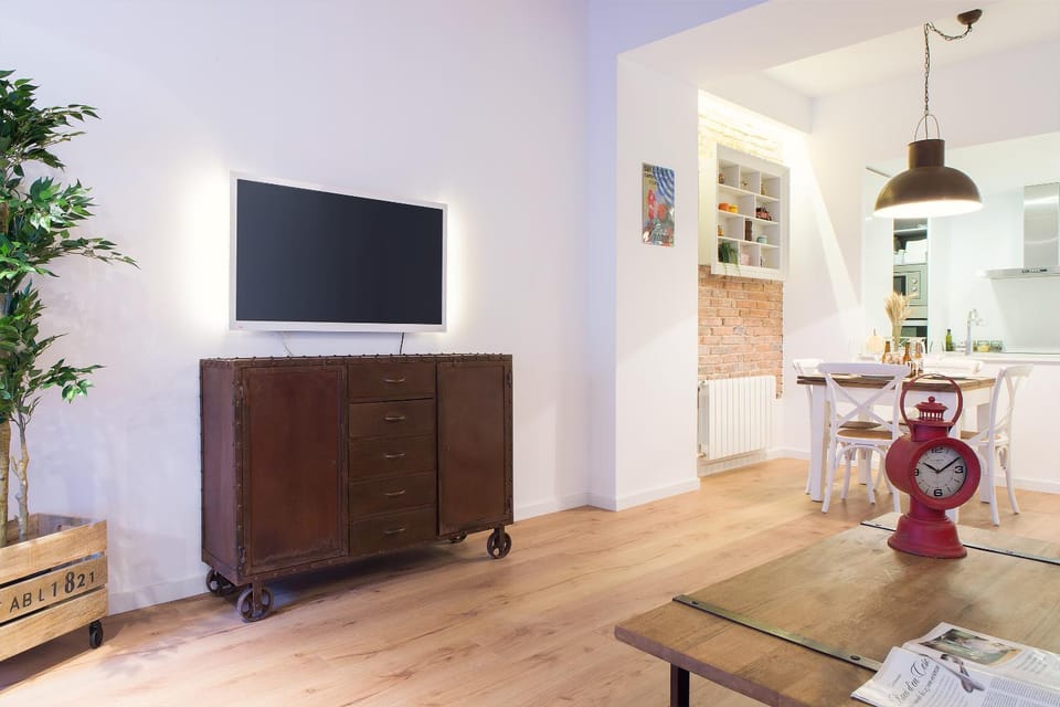 TV and multimedia, Dining area