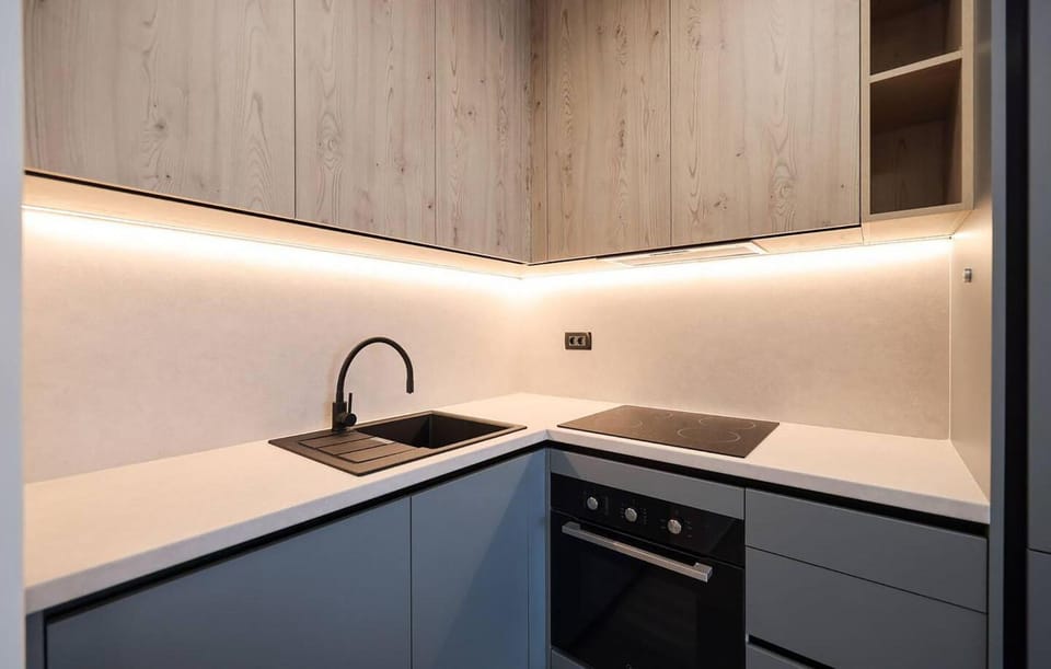 Kitchen or kitchenette