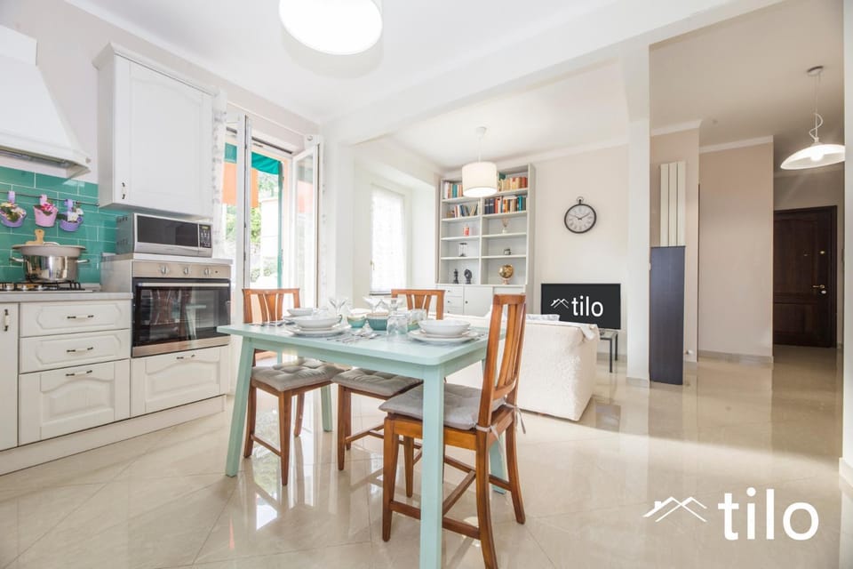 Kitchen or kitchenette, Dining area, dishwasher, oven, stove