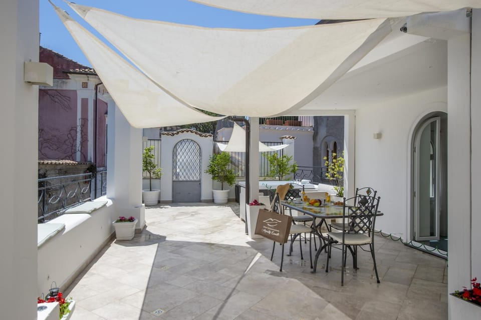 Patio, Balcony/Terrace