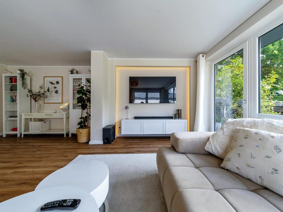 TV and multimedia, Living room, Photo of the whole room