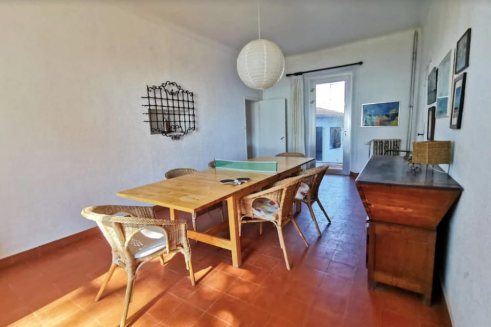 Charming villa with garden and sea view Apartment in Fréjus