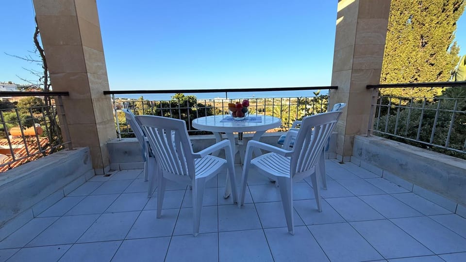 Patio, Day, Natural landscape, View (from property/room), Balcony/Terrace, Dining area