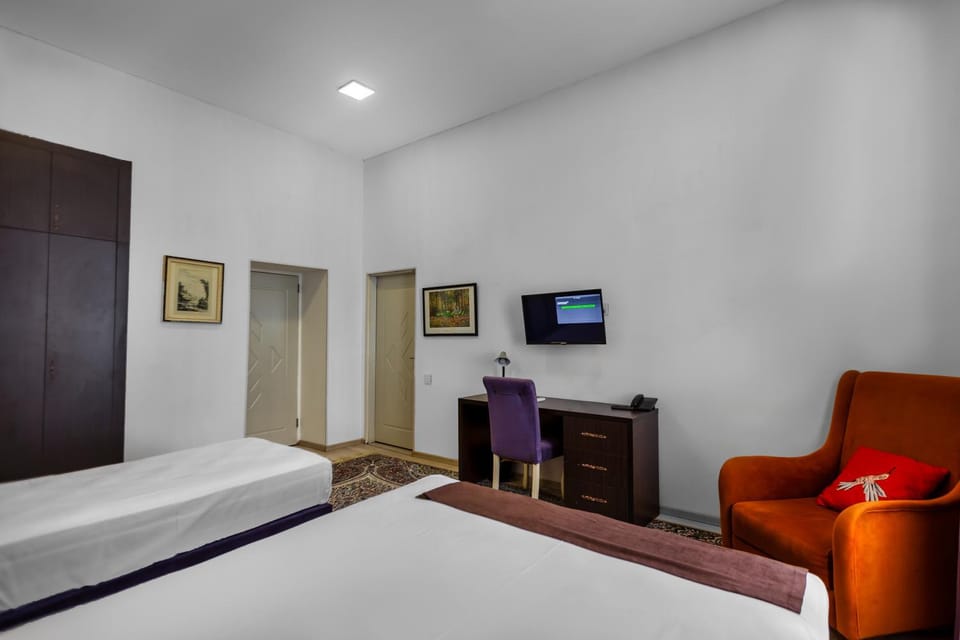 Communal lounge/ TV room, TV and multimedia, Living room