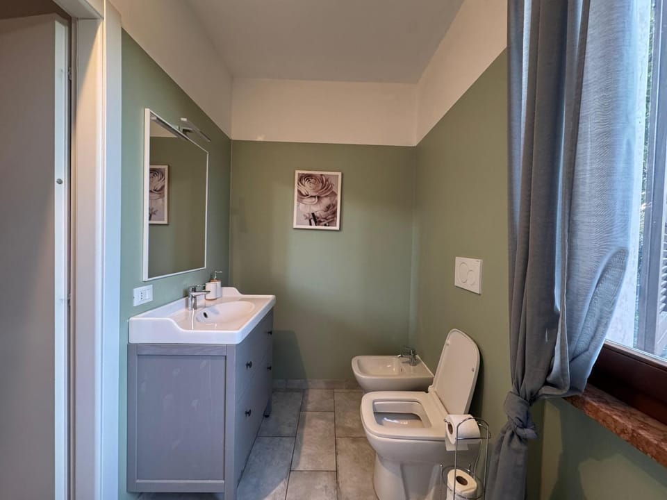 Toilet, Bathroom