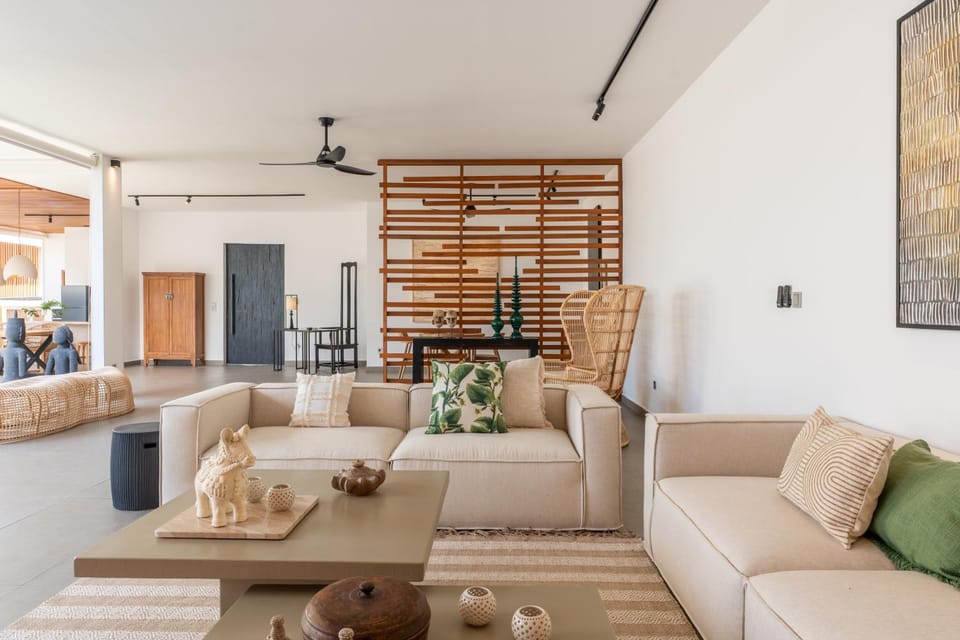 Living room, Seating area