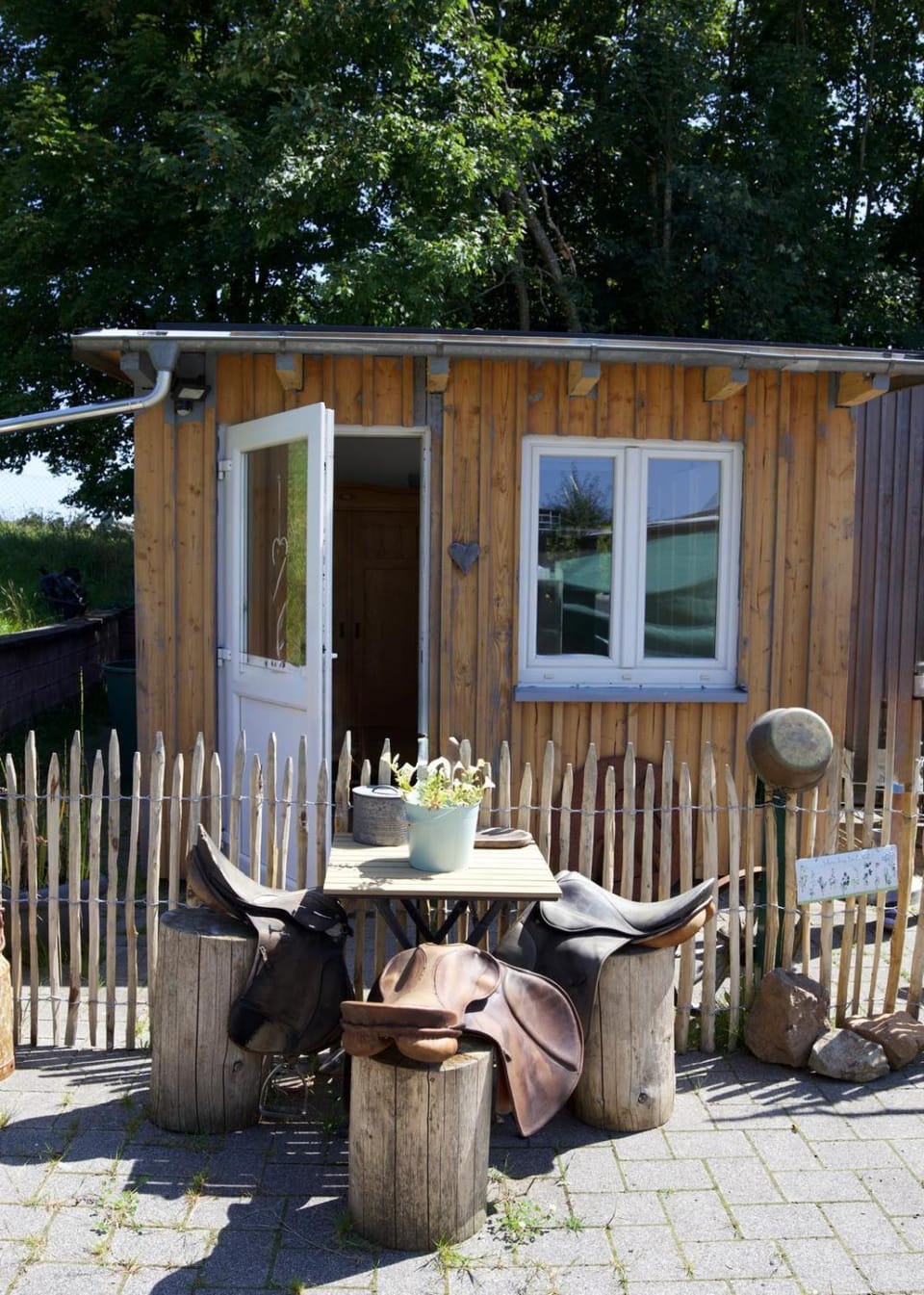 Property building, Seating area