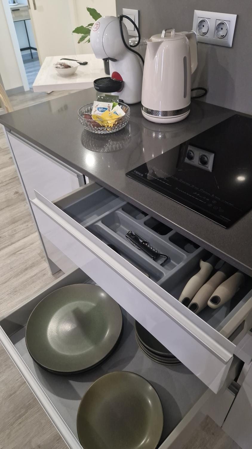 Coffee/tea facilities, Kitchen or kitchenette