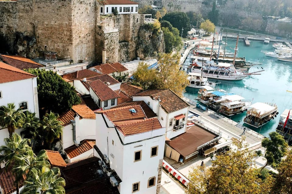 Hadrian Olive Flat by Maxi Homes Walk to Hadrian Gate Apartment in Antalya