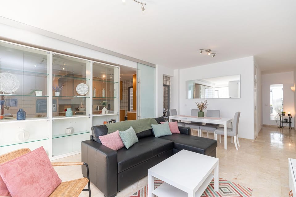 Communal lounge/ TV room, Living room