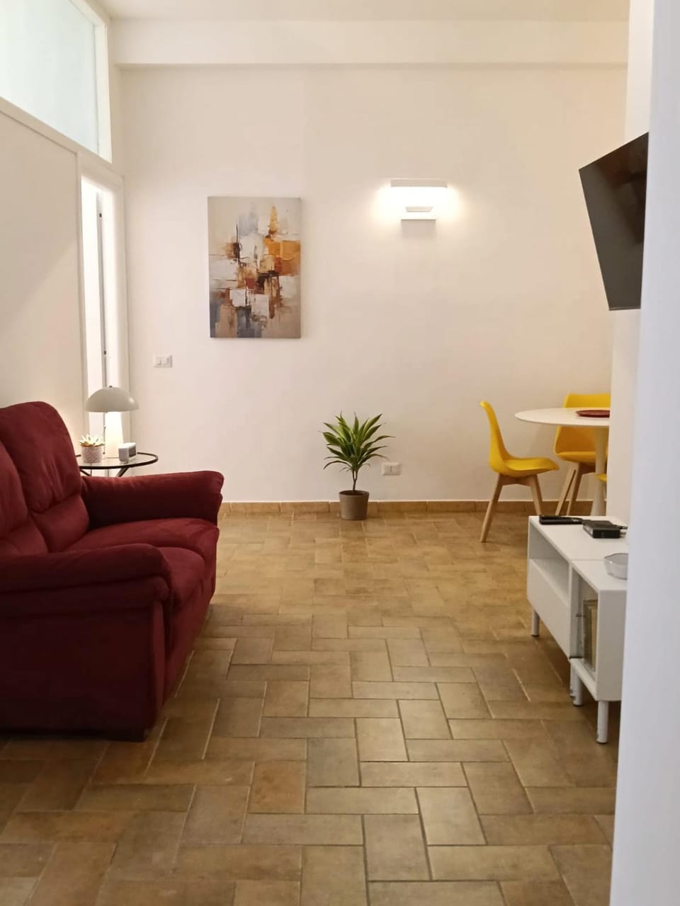 Communal lounge/ TV room, TV and multimedia, Living room, Seating area, Dining area