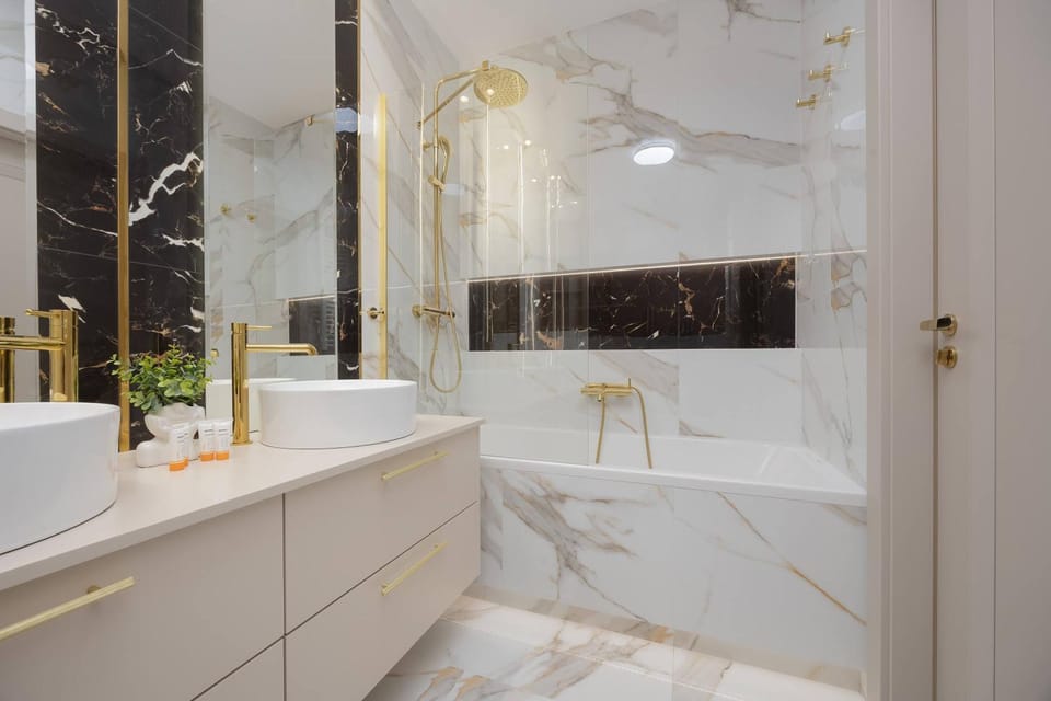 Bathroom, Bath