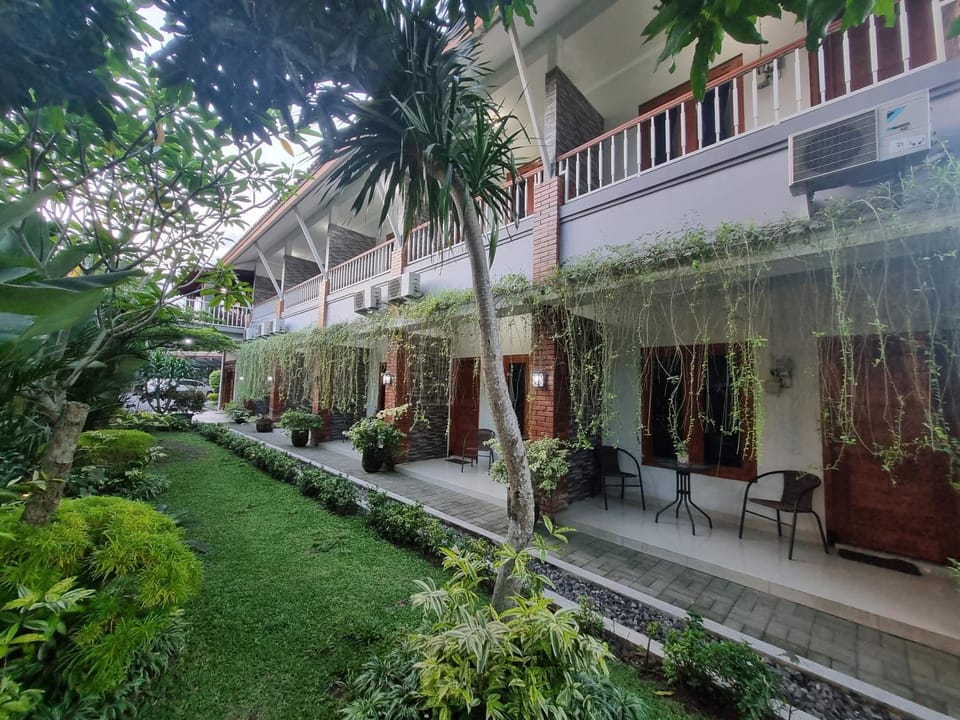Property building, Garden, Garden, Garden view