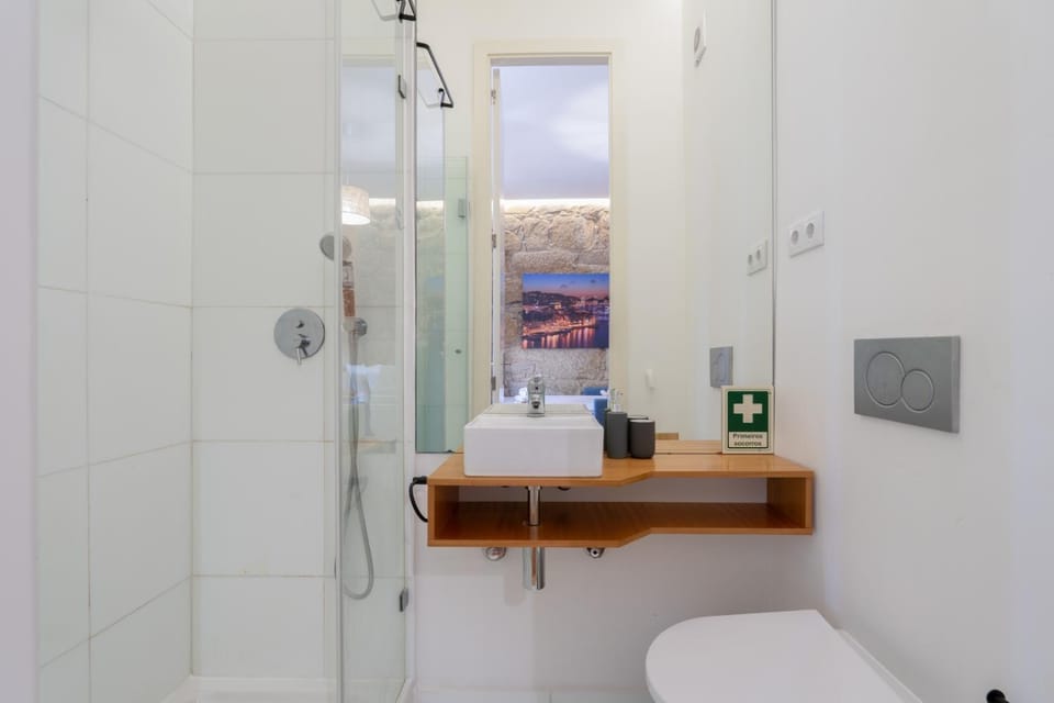 Shower, Bathroom, towels