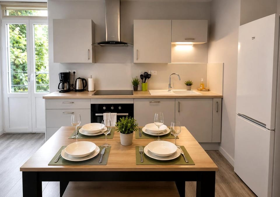 Kitchen or kitchenette, kitchen