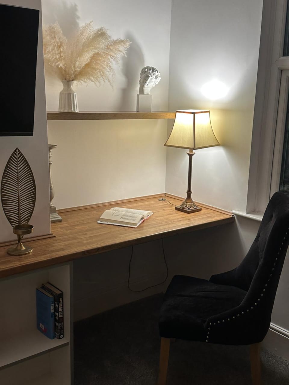TV and multimedia, Seating area