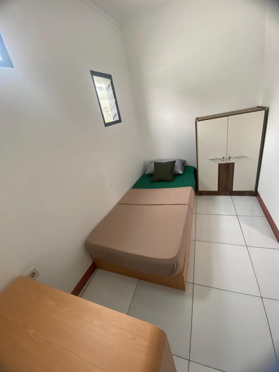 Ambu Guest House Bed and Breakfast in Lembang