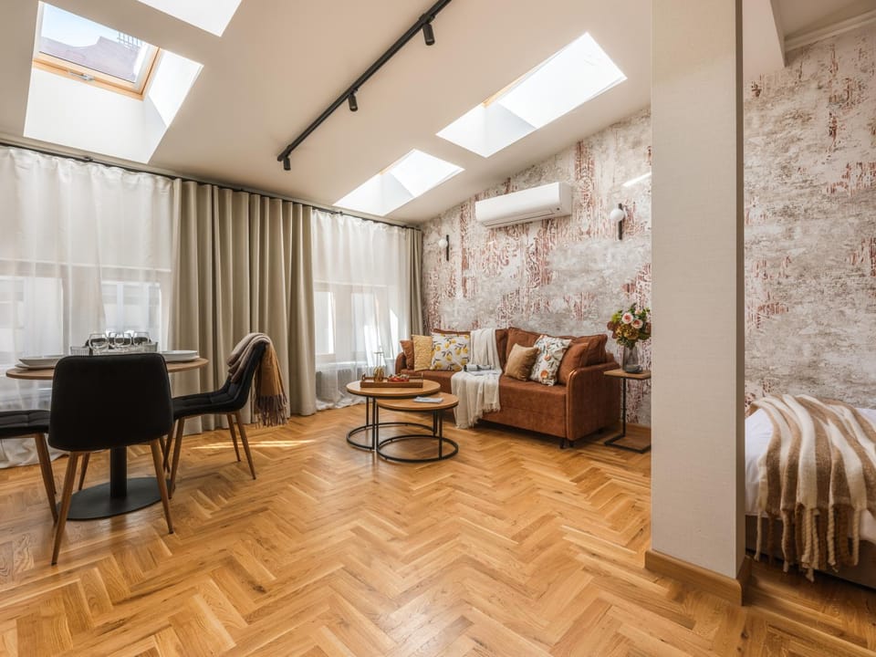 Bed, Living room, Seating area