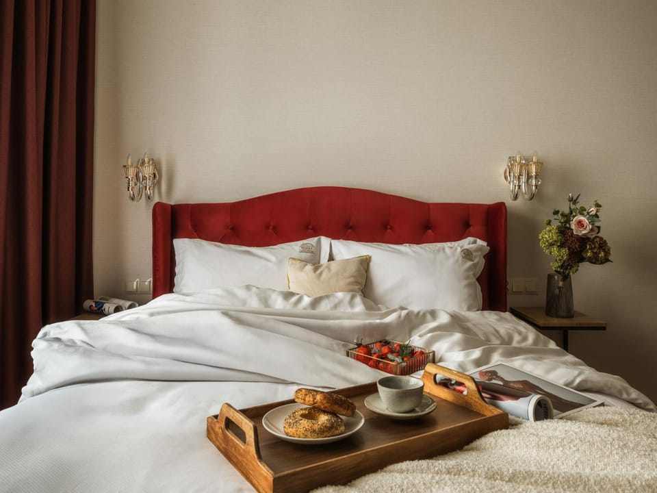 Bed, Bedroom