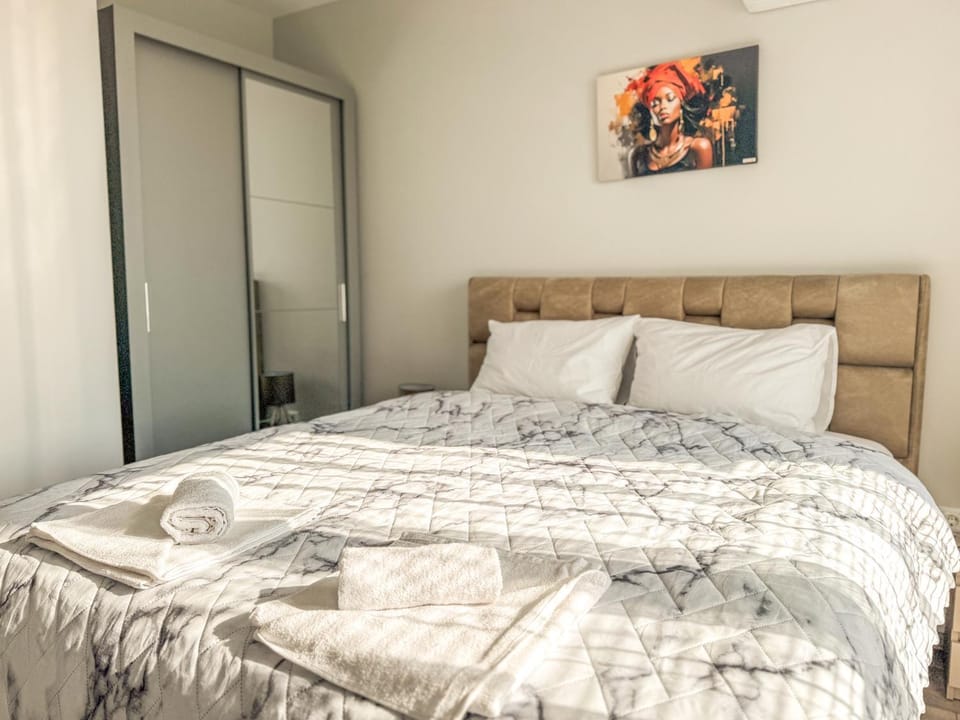 Bed, Bedroom, wardrobe