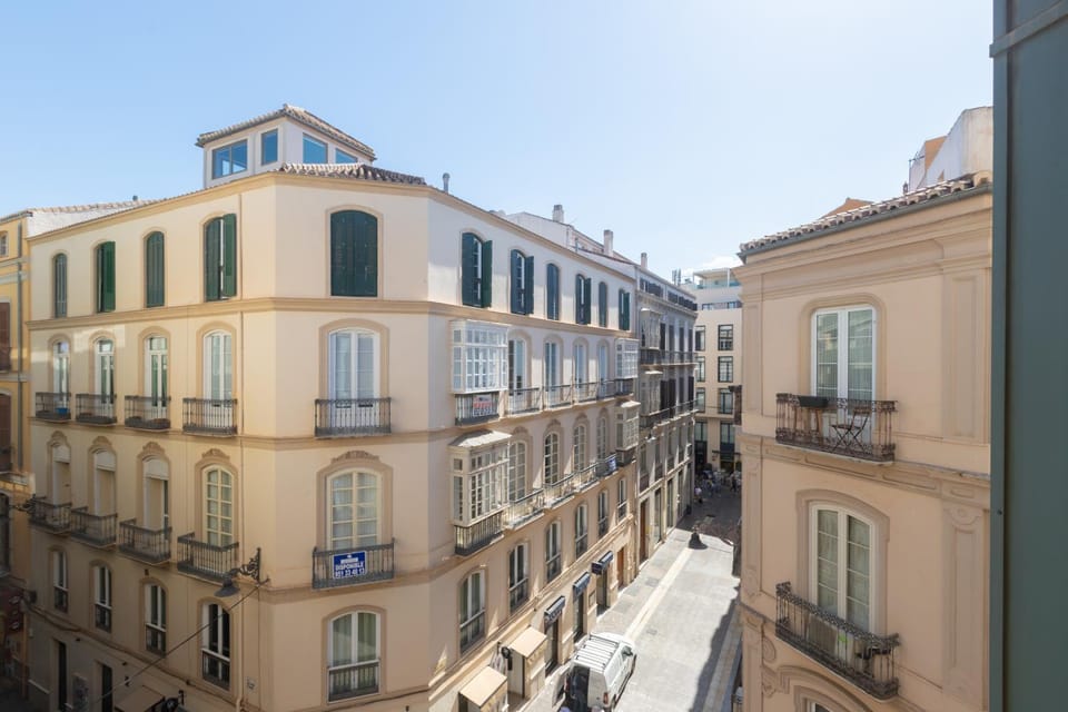 View (from property/room), City view, Landmark view, Street view