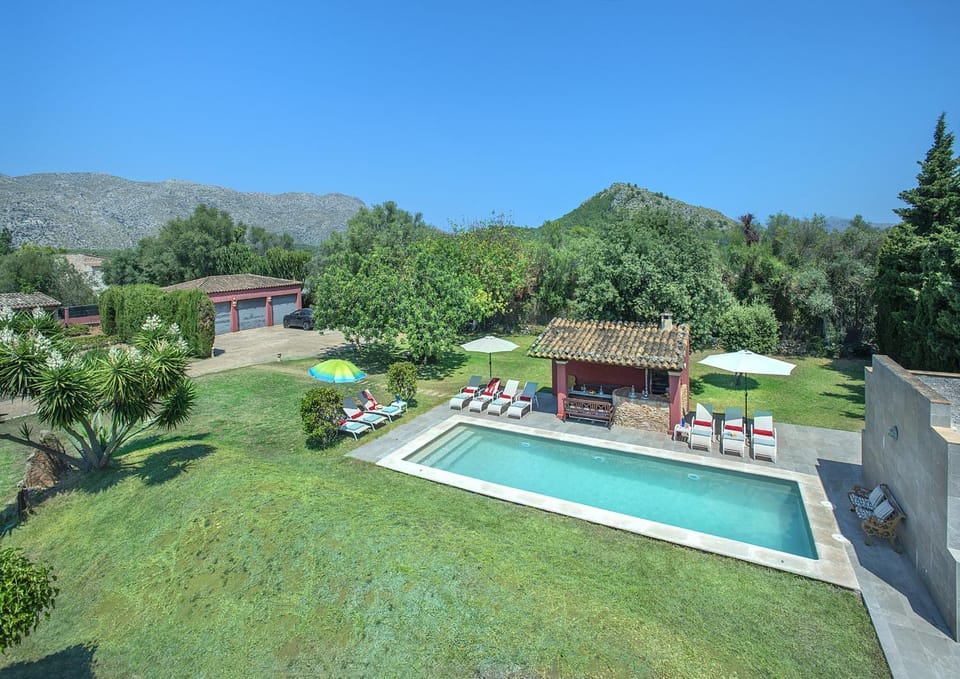 Natural landscape, Garden, View (from property/room), Pool view, Swimming pool, sunbed