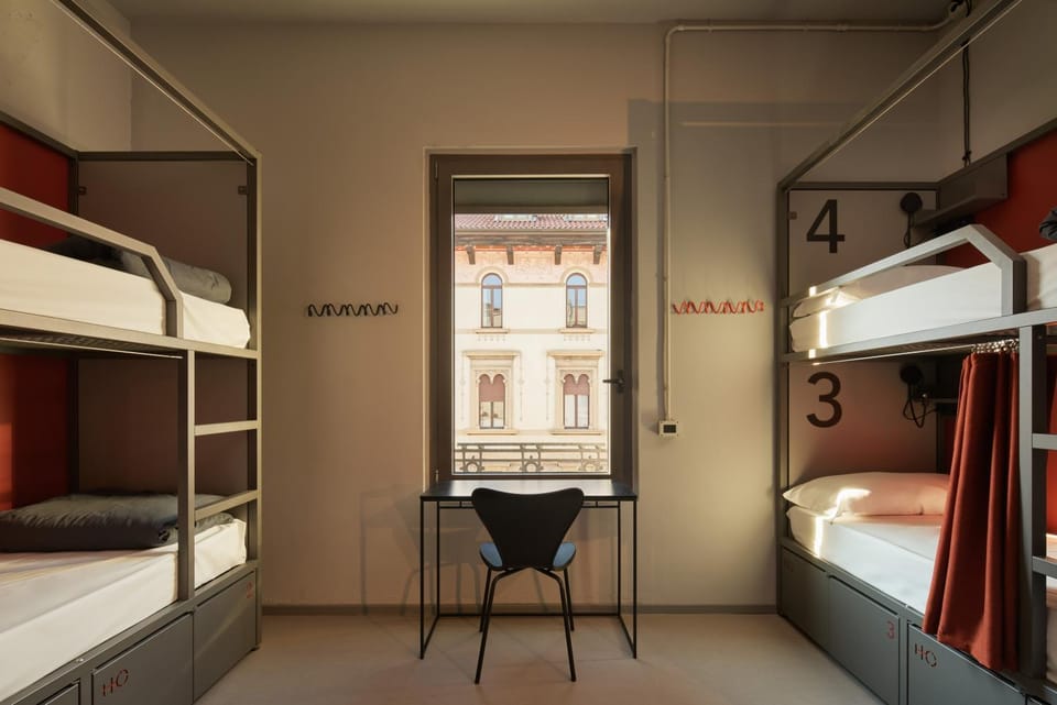 Photo of the whole room, bunk bed