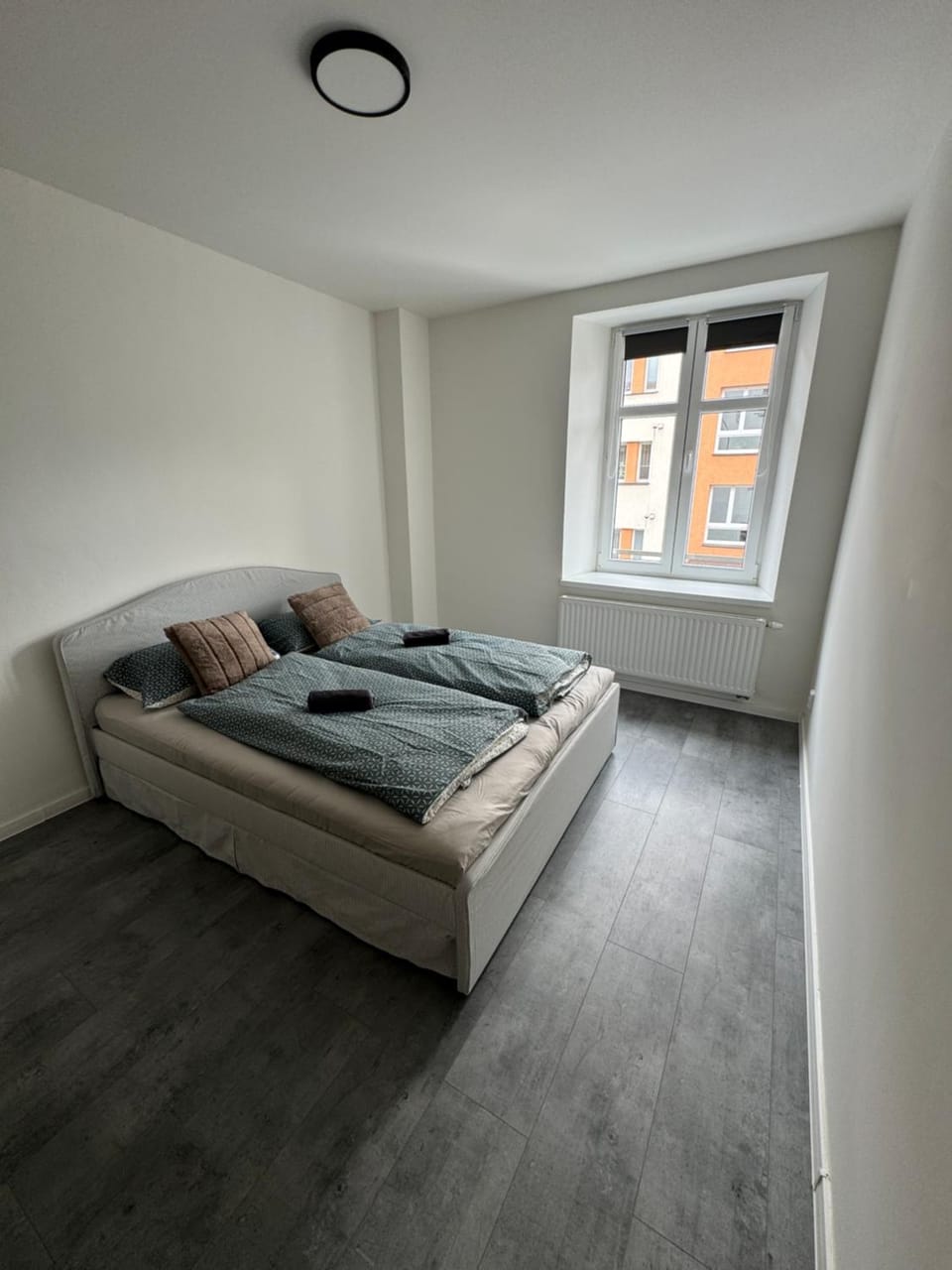 Bed, Living room, Bedroom