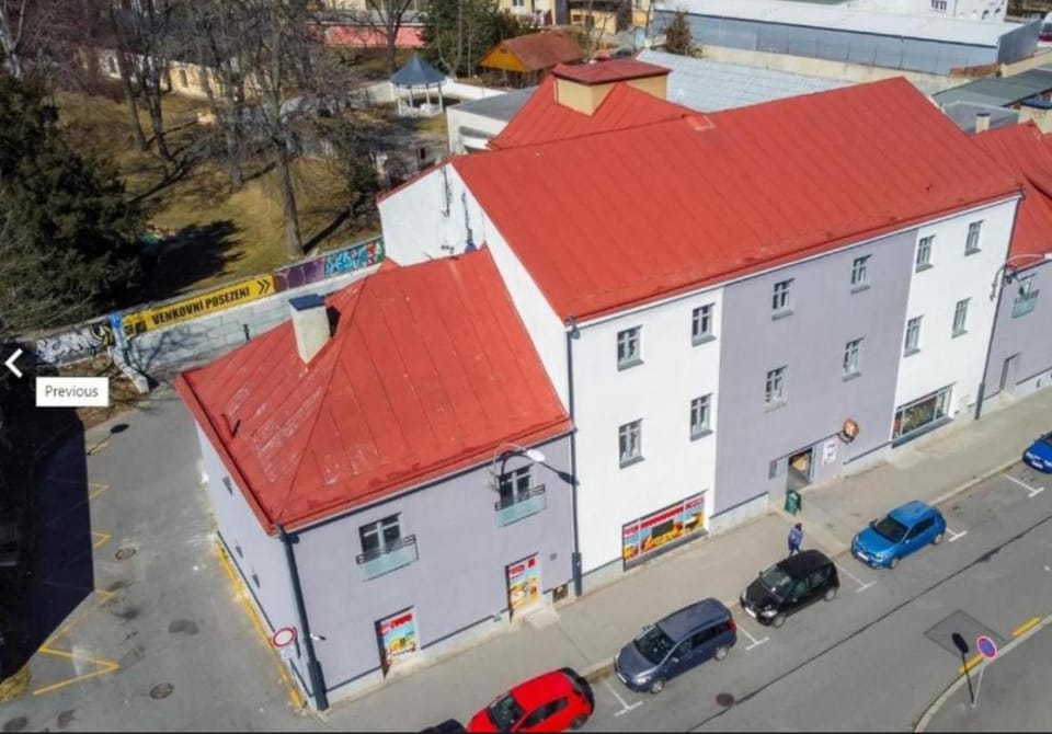 Property building, Street view