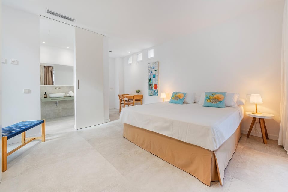 Living room, Bedroom