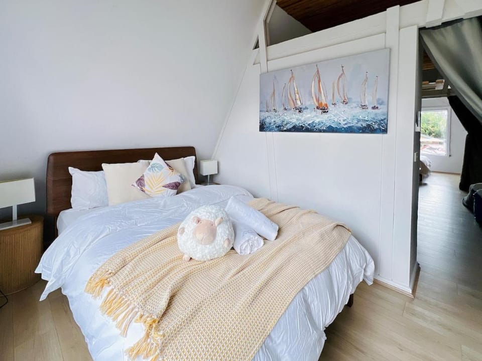 Coastal A-Frame Hideaway House in Melbourne