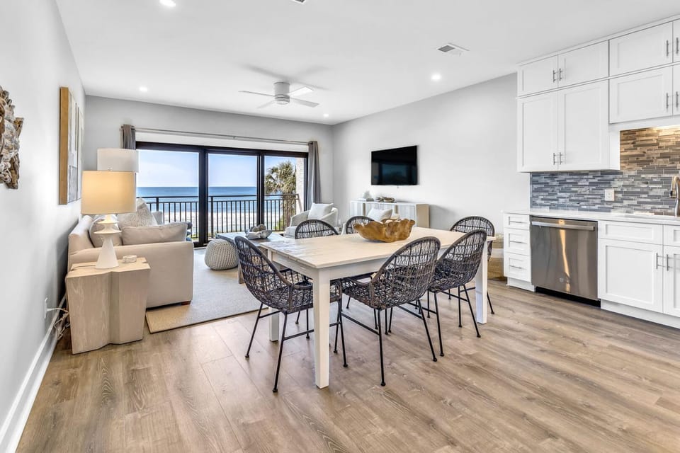 Paradise Palms House in Seagrove Beach