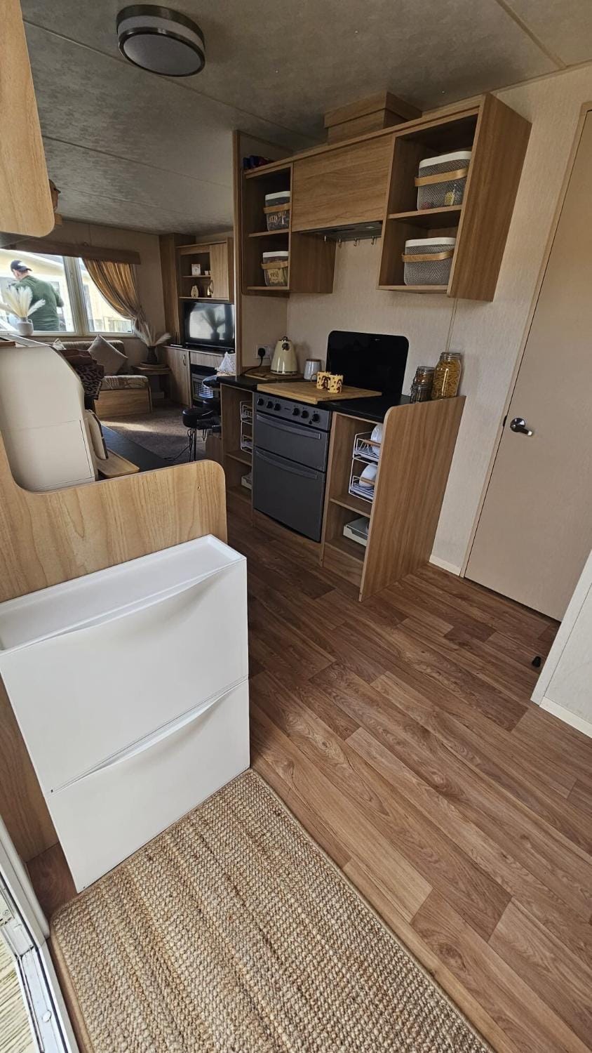 Palm Grove 108 - Golden Palm Resort, 2 double bedrooms, pet friendly, bed linen - Meadow Lakes Caravan & Lodge Hire Apartment in Chapel Saint Leonards