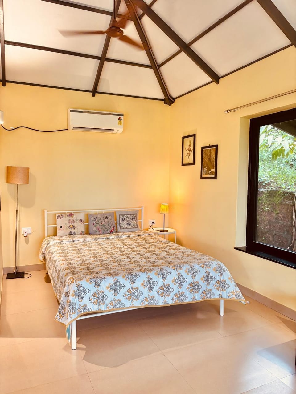 Bed, air conditioner
