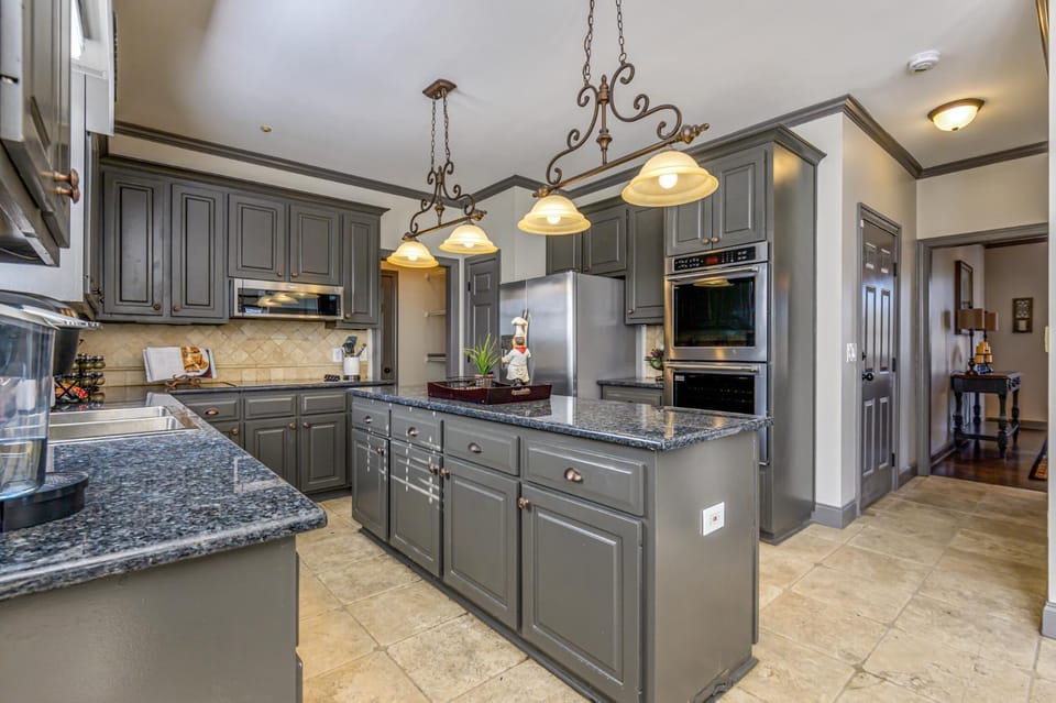 10 Bridlewood Court Cartersville House in Cartersville