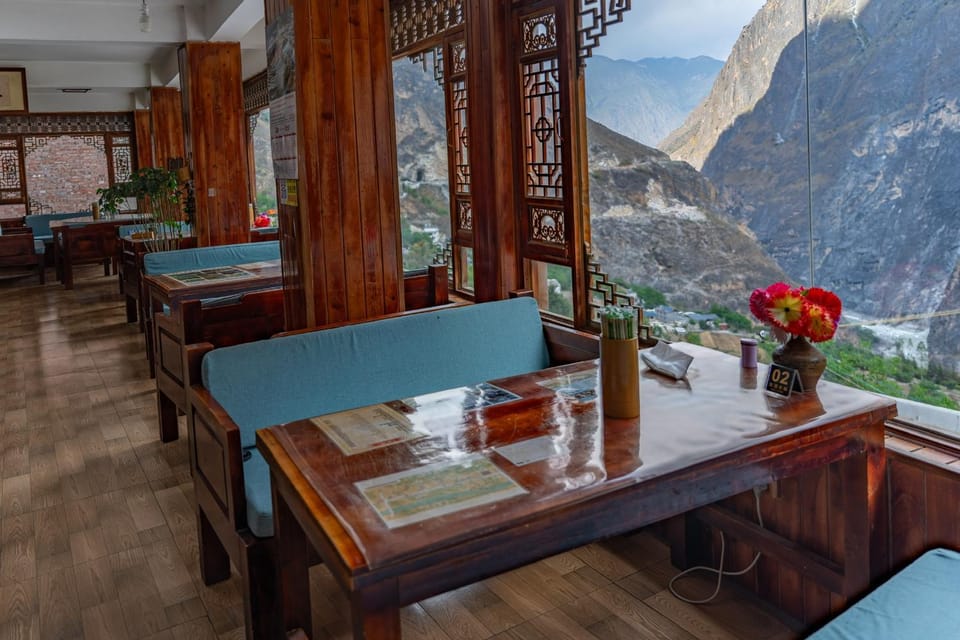 Restaurant/places to eat, Dining area