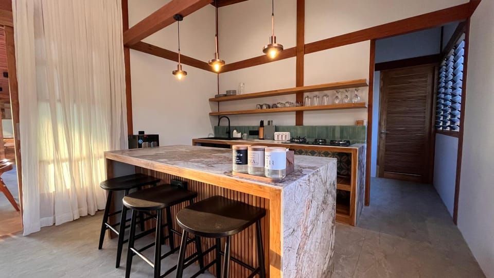 Kitchen or kitchenette, Lounge or bar, Dining area