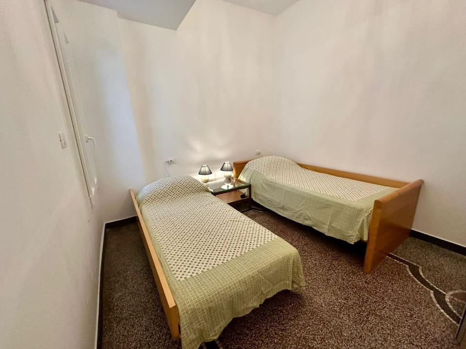 Bed, Massage, Spa and wellness centre/facilities, Photo of the whole room, Bedroom