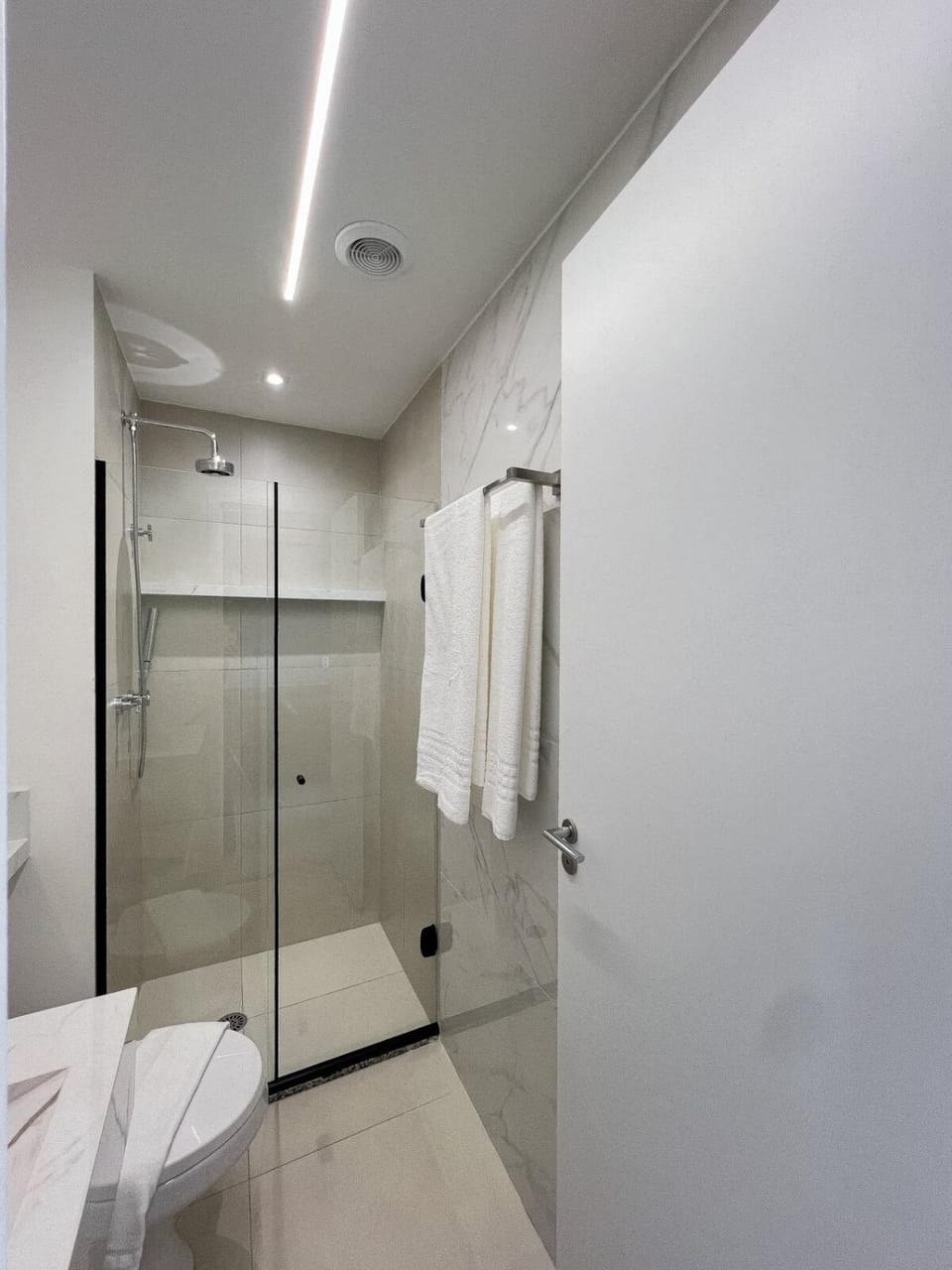 Studio with Office Space, Near the subway Apartment in Sao Paulo City