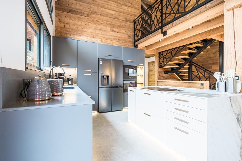 Property building, Kitchen or kitchenette, Living room