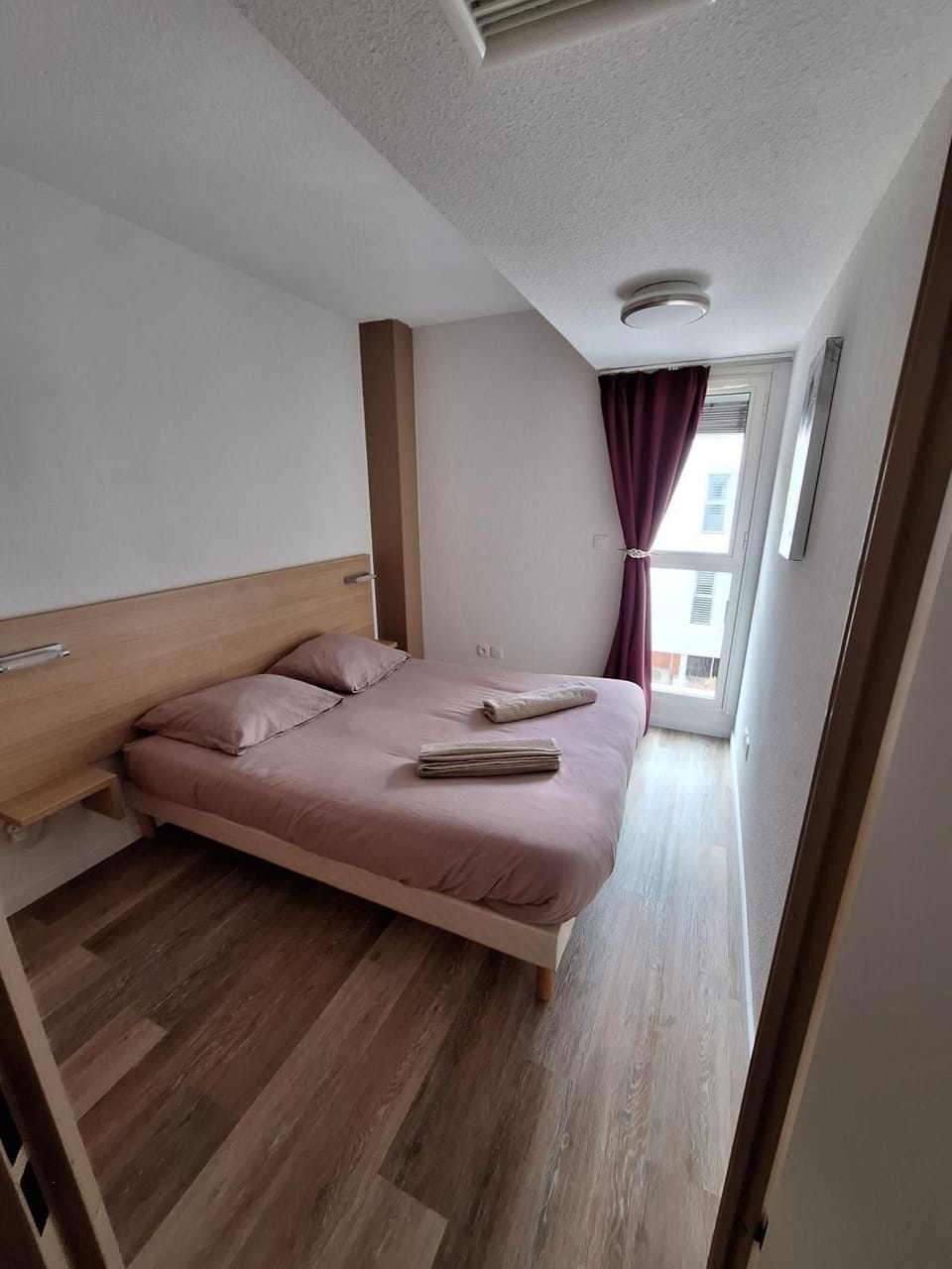 Property building, Living room, Bedroom