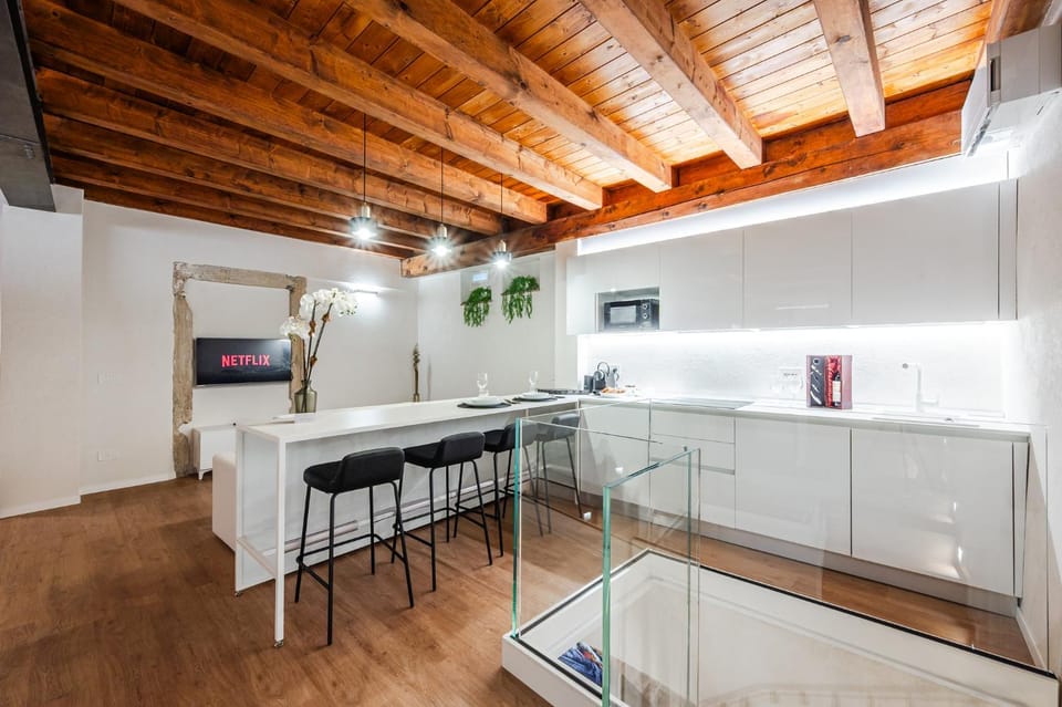 Aria Arena Duplex Suite - up to 8 pax Apartment in Verona