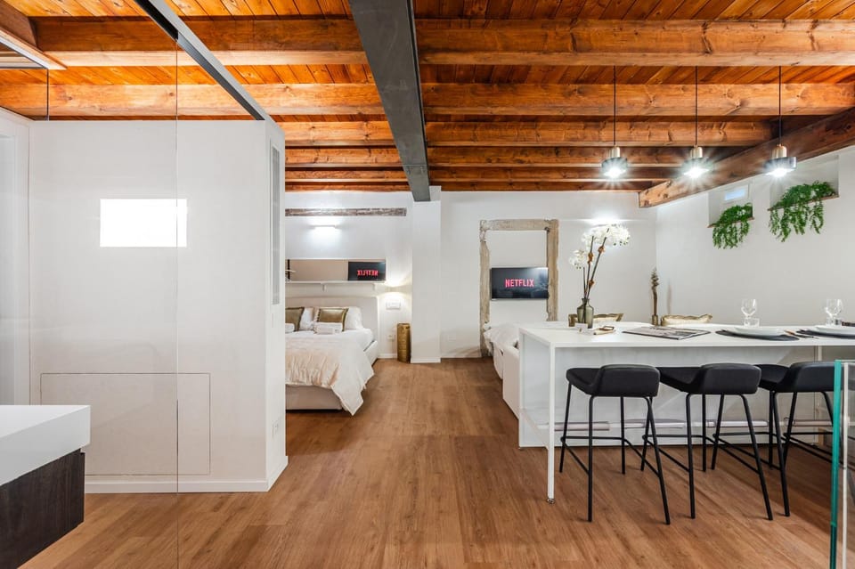 Aria Arena Duplex Suite - up to 8 pax Apartment in Verona