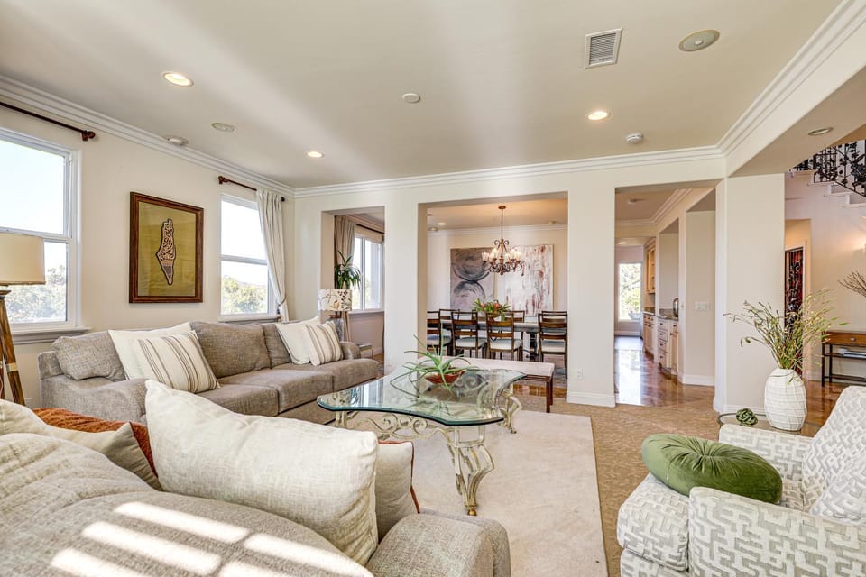 Outdoor Oasis! Luxe Hilltop Home in San Marcos House in San Marcos