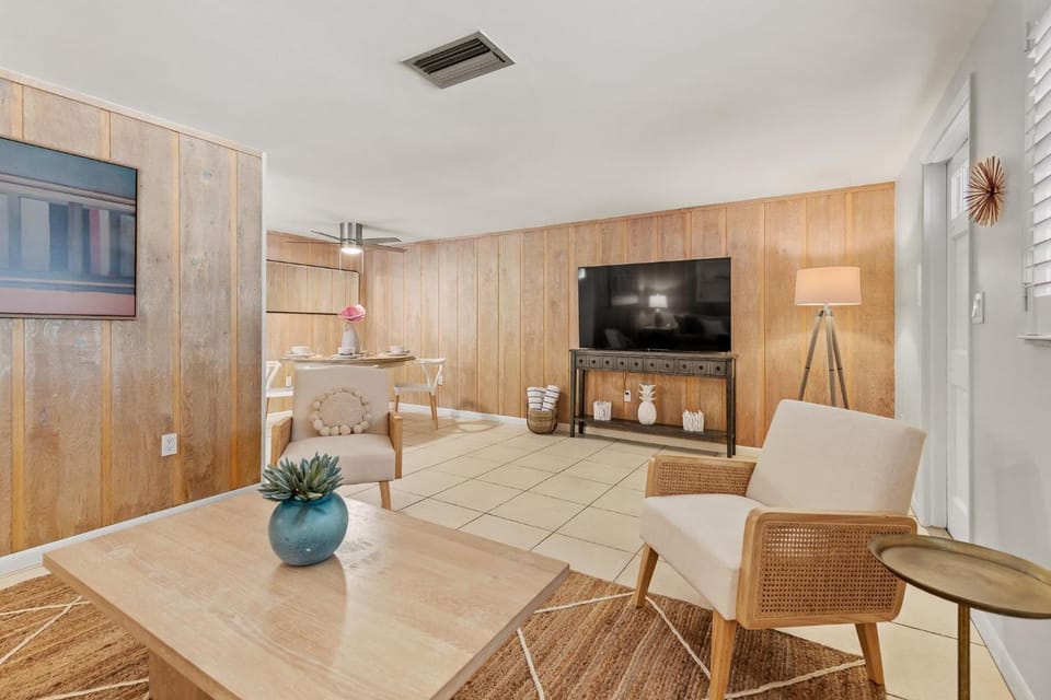 Summer Nights Apartment in Lido Key